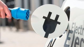 Volkswagen erhöht seine Anteile beim Batterie-Entwickler Quantumscape und will in den nächsten Jahren eine erste kleine Fabrik für Feststoffbatterien bauen. (Bosch)