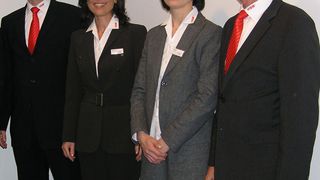 Blicken positiv in die Zukunft (v.l.n.r.): HSM-Geschäftsführer Dietmar Dengler, Geschäftsführerin Irene Dengler, Marketingleiterin Angelika Lange sowie Firmengründer Hermann Schwelling. Bild: HSM (Archiv: Vogel Business Media)