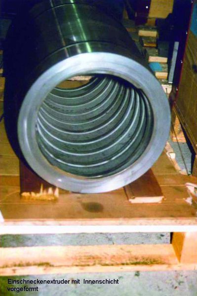 Bild 3: HIP-Rohteil des Zylinders mit vorgeformtem Innenprofil. In diesem Fertigungszustand ist nur noch ein leichtes Schleifen der Gewindestege auf den End-Innendurchmesser notwendig. (Archiv: Vogel Business Media)