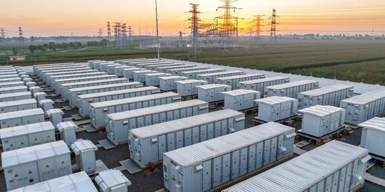 Im Ruhrgebiet soll ein Megabatteriepark für die Speicherung von Strom entstehen (Symbolbild). Mit dabei sind die Energieunternehmen Trianel, Luxcara und BKW ...(Bild:  Trianel)