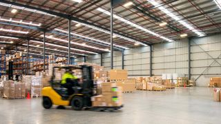 adobestock-341194470-hit1912-logistik-779x438v1 (Bild: © hit1912/Stock.adobe.com)