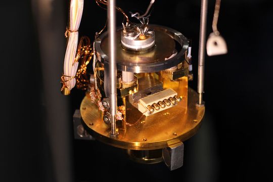 Das Rastertunnelmikroskop im Forschungszentrum Jülich ermöglicht das Bewegen von Molekülen. (Bild:  Forschungszentrum Jülich / Christian Wagner)