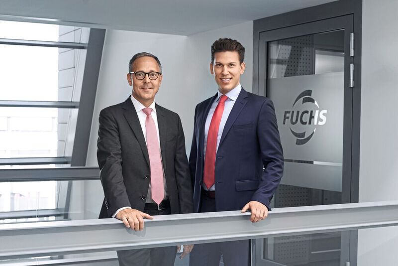 Die Ansprechpartner für Autohäuser und Werkstätten der Fuchs Schmierstoffe GmbH sind Stephan Lenz, Leiter Autohaus- und Werkstattgeschäft (re.), und Dirk Nusselt, Leitung Verkauf Automotive.