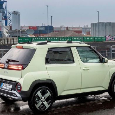 Hyundais Inster gehört zu den E-Autos, die vergleichsweise wenig Reichweite im Winter verlieren. Das hat zumindest der Reichweitentest „El Prix“ 2026 gezeigt. (Bild: Hyundai)