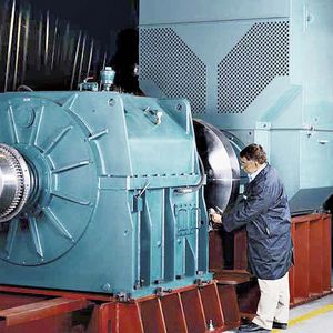 Antriebssystem mit einem Dodge CST 2600K, einem 2,500-PS-Motor, einem optionalen 3160-Pfund-Schwungrad sowie schnell und langsam drehenden Kupplungen.