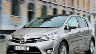 3.000 deutsche Verso müssen für eine Stunde in die Werkstatt. (Foto: Toyota)