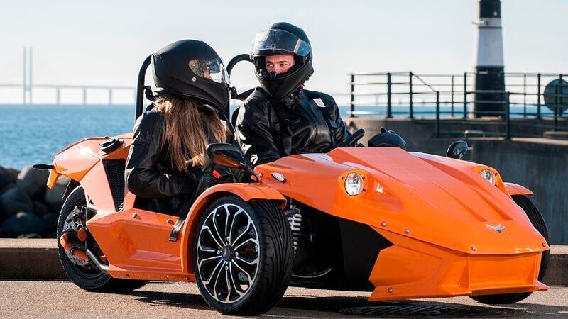 Omotion 2 soll die Freiheit eines Motorrads, die Stabilität eines Autos und innovative Designmerkmale bieten.(Bild:  Omotion)