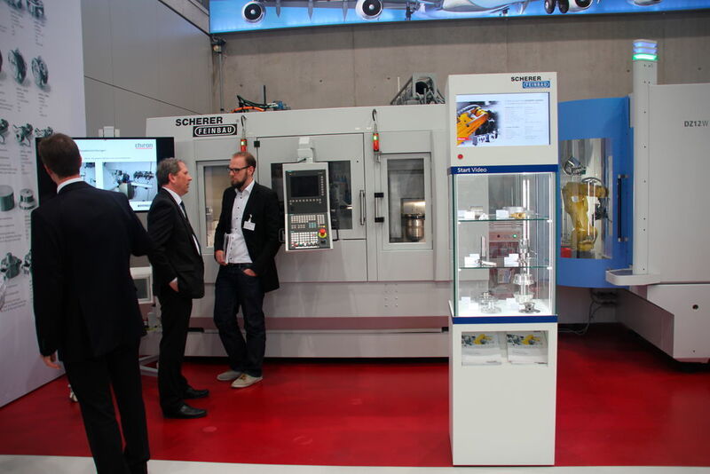 Chiron zeigte auf der Hausmesse Open House vom 9. bis 11. März zahlreiche innovative Technologien und Anwendungen für höchste Präzision und Dynamik. Erstmals präsentierten sich auf der Open House alle Mitglieder der Unternehmensgruppe: neben Chiron auch Stama, Scherer und CMS. (Bild: Sonnenberg)