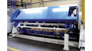 Die Entpalettieranlage ermöglicht voll- oder halbautomatisches Handling von Blechpaketen.  (Bild: Kemper Storatec)