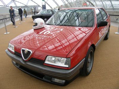 Mit diesem Alfa Romeo 164 nahm Fritz Wepper 1988 an einem Wohltätigkeitsrennen teil. Der Wagen gefiel im so gut, dass er in anschließend ersteigerte. (Archiv: Vogel Business Media)