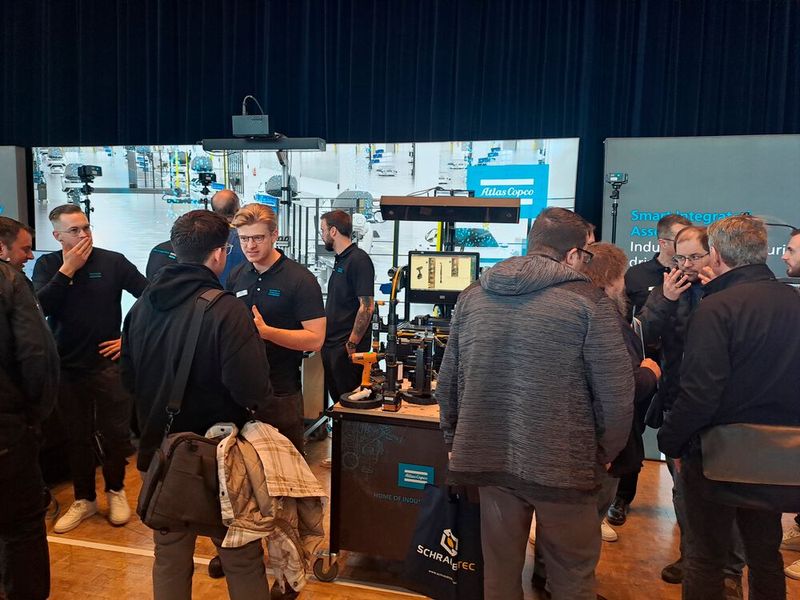 Intensive Fachgespräche prägten die Atmosphäre der Messe in der Stadthalle Sindelfingen. (Bild: Alexander Stark)