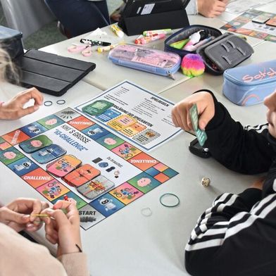 Die spielerischen Elemente wie die KI-Challenge fanden die Kinder sehr spannend. (Bild: IJF)