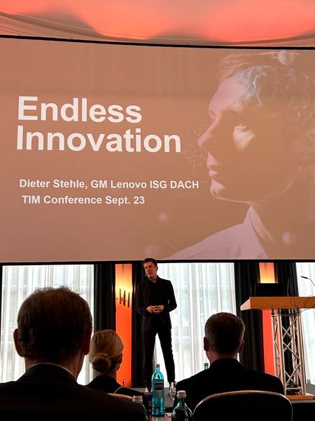 Endless Innovation: darauf lag der Fokus von Dieter Stehle von Lenovo  (Bild: IT-BUSINESS)