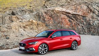 Die spanische VW-Konzerntochter Seat schickt im Windschatten des neuen Golf die vierte Generation des Leon ins Rennen. (Bild: Seat)