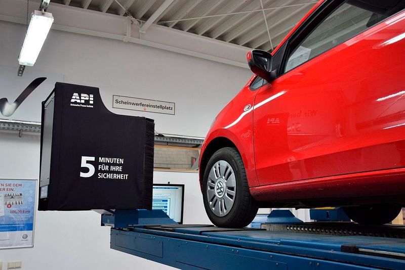 Moderne Technik wie der API-Vermessungsroboter findet sich in der Direktannahme.  (Jan Rosenow)