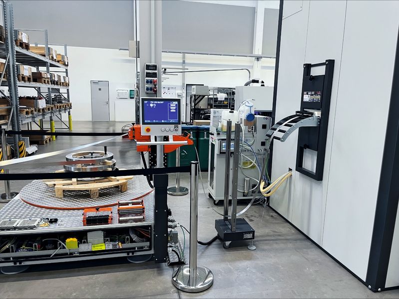 Mit dem mobilen Bandschweißgerät von Leicht Stanzautomation können Anwender die Stillstandszeiten erheblich minimieren.(Bild:  Leicht)