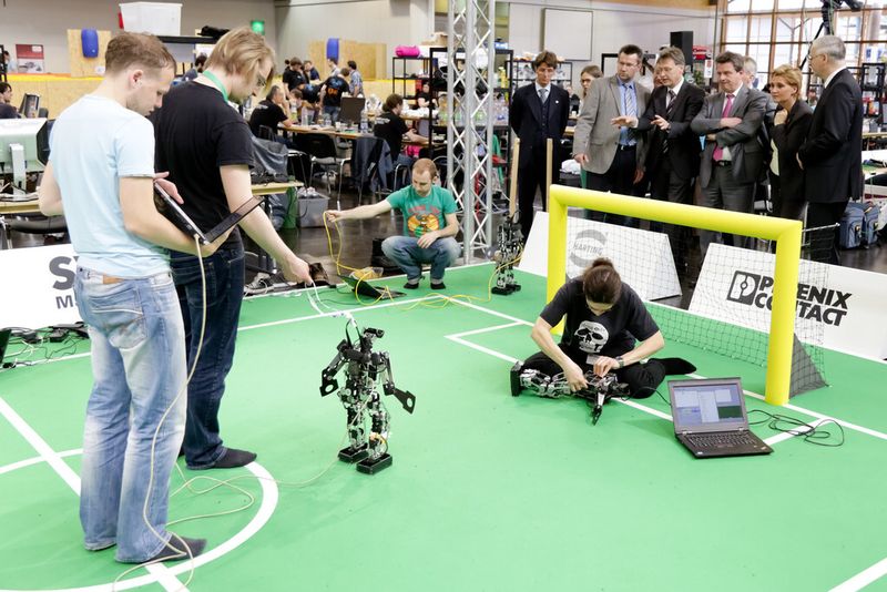 Spannender Roboterwettbewerb: Rückblick auf den Robocup 2013. (Bild: Robocup/Andreas Lander)
