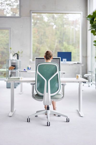 Von der Nackenstütze bis zur Rolle, von der Farbe der Membran oder des Vollpolster bis zur Mechanik – nahezu alle Komponenten lassen sich einzeln auswählen und zum Wunsch-Drehstuhl zusammenstellen. (Bild: Sedus)