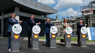 Wasserstoff Marsch: Mit Refhyne hat Shell am vergangenen Freitag in NRW den größten PEM-Elektrolyseur für „grünen“ Wasserstoff in Betrieb genommen. (Shell)