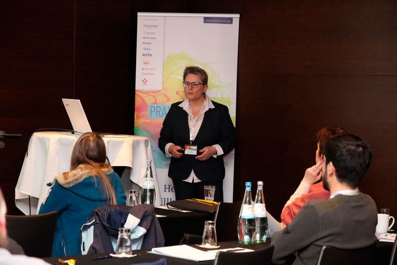 Einen Überblick, welche Säule man für welche Trennung verwenden sollte, zeigte Dr. Ute Beyer in ihrem Workshop. (LABORPRAXIS/Ottleben)