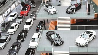 Sämtliche Neuwagen der Daimler-Niederlassung in München können mit einer Fünfjahresgarantie zum Aktionspreis gekauft werden. (Foto: Udo Schwickal)