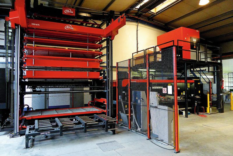 AS LUL ist eine automatisierte Lagerlösung, die Mederer sich von Amada passgenau bestellte und die an die Laserbearbeitungsmaschine FO M II RI 3015 angebunden ist. (Bild: Kuhn)