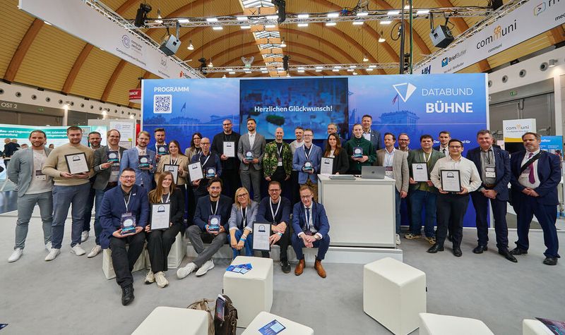 Schließlich verliehen die KommDigitale gemeinsam mit der Kommunale in Nürnberg den Digital-Award an insgesamt neun Projekte.  (Bild: © Manfred Pollert und DATABUND e.V.)