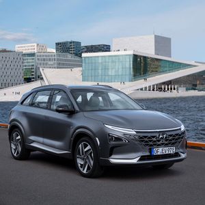 Auch Hyundai hat mit dem Nexo ein H2-Auto am Start.(Bild:  Hyundai)