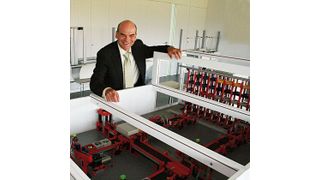 Prof. Dr. Oliver Kunze bei der Eröffnung des Logistik-Labors an der Hochschule Neu-Ulm. Bild: Hochschule Neu-Ulm (Archiv: Vogel Business Media)