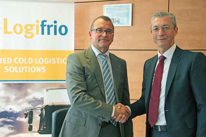 Alfred Miller (l.), Managing Director Dachser Food Logistics, und Logifrio- Geschäftsführer Fernando Garcia Villalobos. (Bild: Dachser)