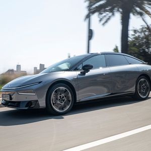 Das Fahren mit dem P7+ bildet eine gekonnte Mischung aus Sportlichkeit und Souveränität(Bild:  Xpeng)