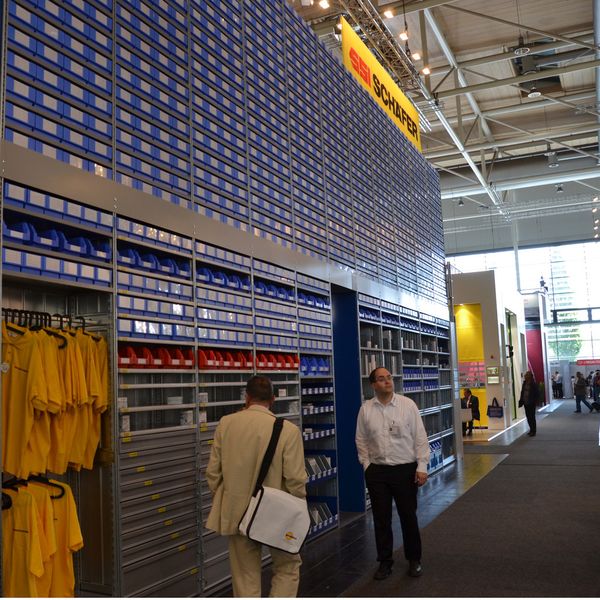 Als Messestand-Gestaltungsobjekt demonstriert SSI Schäfer die Lager- und Aufbewahrungssysteme in Halle 13. (Bild: Jablonski)