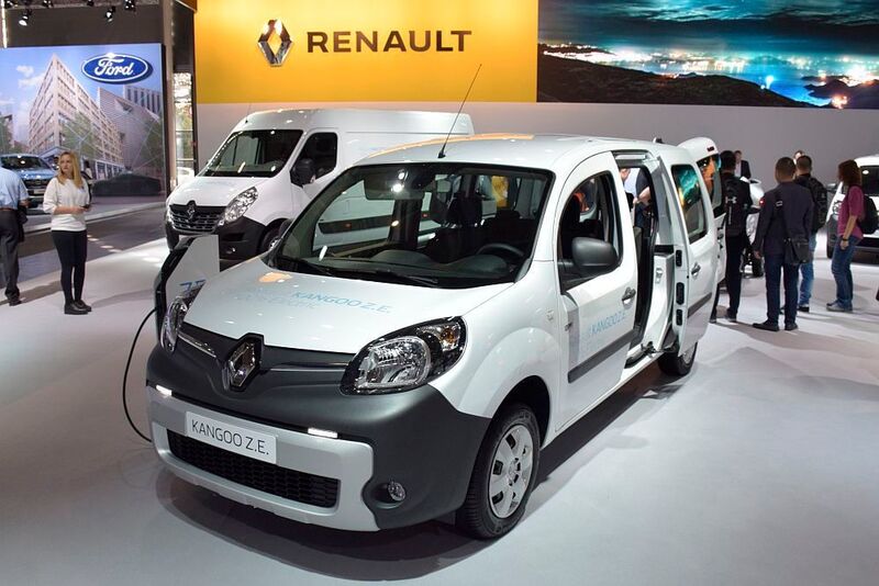 Doch ernsthafte Transportaufgaben lassen sich erst mit dem Kangoo ZE erledigen, den Renault schon seit 2011 anbietet. (Rosenow/»kfz-betrieb«)