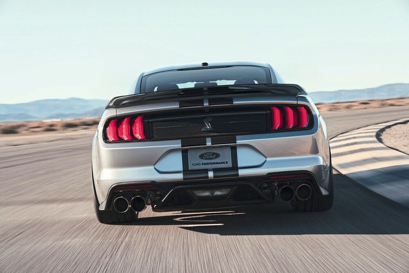 In nur knapp über drei Sekunden soll der GT500 aus dem Stand auf Tempo 100 sprinten. (Bild: Ford)