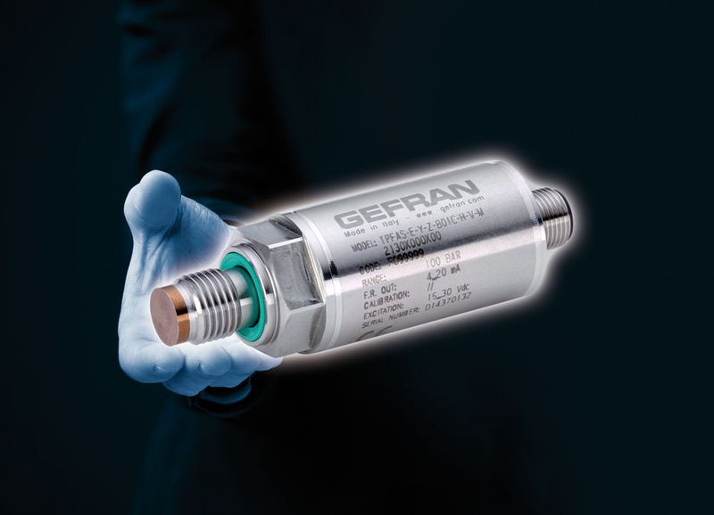 Der miniaturisierte Druckmessumformer mit frontbündiger Messmembran TPFAS eignet sich für Anwendungen, bei denen herkömmliche Messumformer mit zurückversetzter, großer Membran nicht genutzt werden können. (Bild: Gefran)
