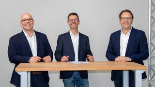 v. l. Christoph Ryll, Stellvertreter, Helmut Schmid, Vorstandsvorsitzender, und Olaf Gehrels, Stellvertreter und Sprecher des DRV, bezeichnen sich als „Robotic Enthusiasts“. (DRV)