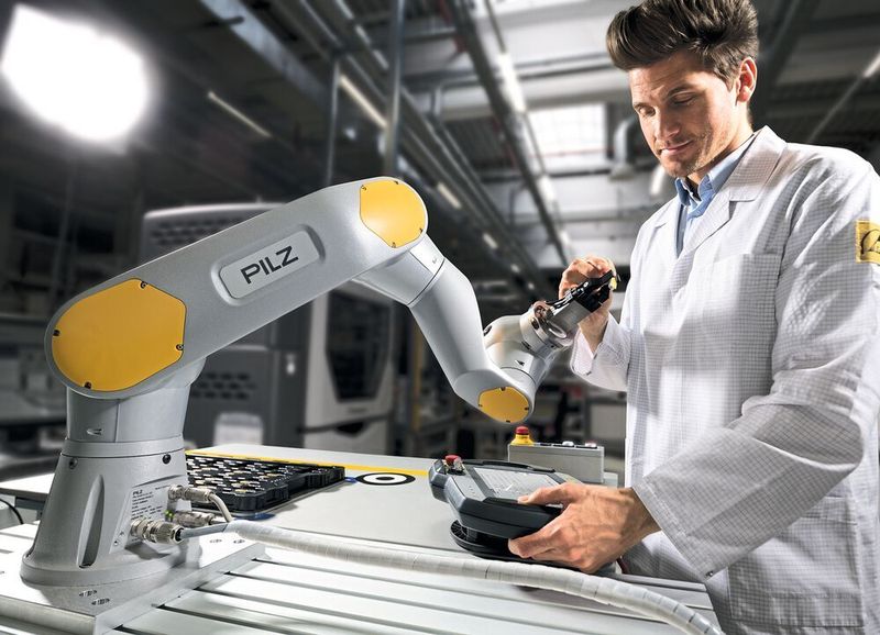 Die neuen Pilz Service Robotik Module lassen sich nach dem Plug-and-Work-Prinzip einfach verbinden und sofort nutzen. (Pilz GmbH & Co. KG)