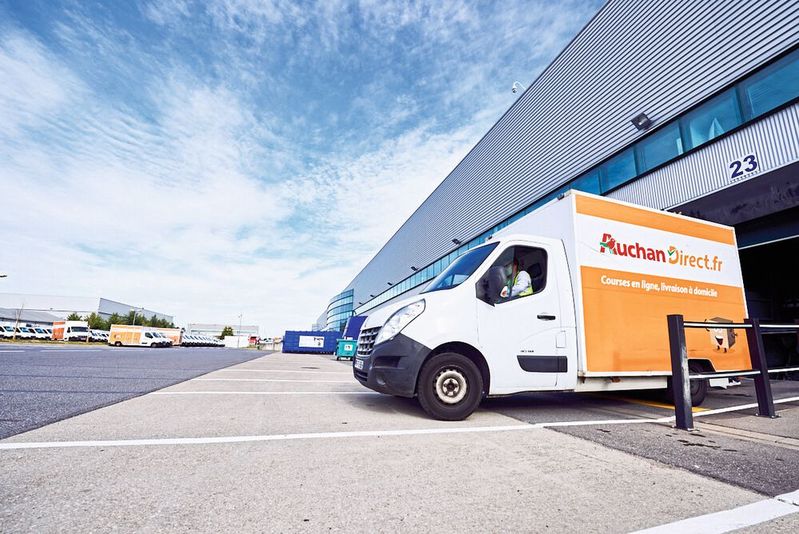 Auch im Distributionszentrum von AuchanDirect.fr bewährt sich das Lager- und Kommissioniersystem OSR Shuttle.