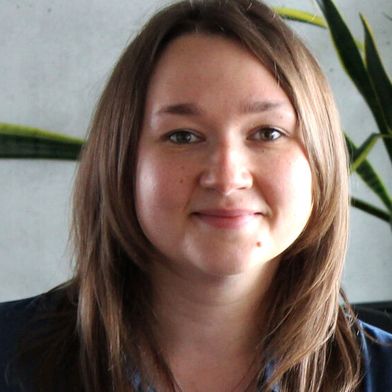 Daria Batrakova, Director Business Line Telecom Solutions bei FNT Software, erläutert fünf praxisnahe Ansätze für mehr Transparenz und Effizienz im Netzbetrieb. (Bild: FNT GmbH)