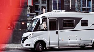 Designmerkmale wie qualitativ hochwertige, absolut glatte Fahrzeugseitenwände rücken stärker in den Fokus potenzieller Caravan- und Reisemobilkunden. (Bild: Hymer)