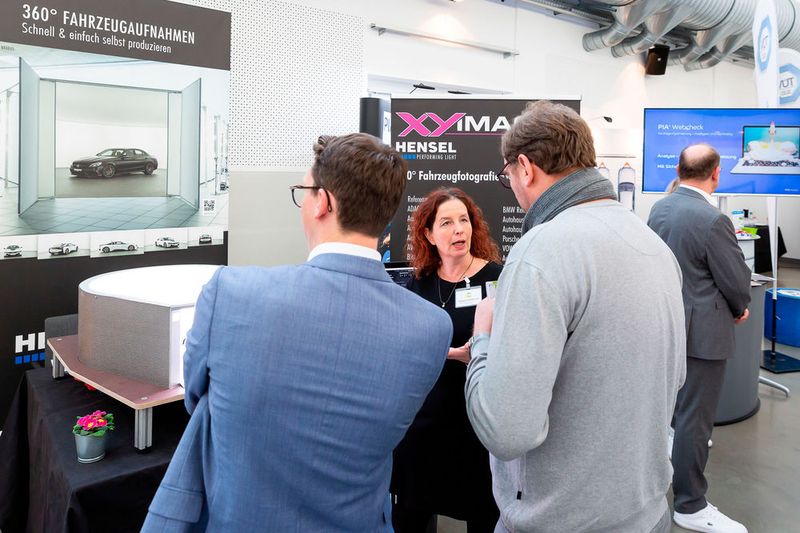 Hensel-Visit bietet eine Möglichkeit, schnell und einfach 360-Grad-Aufnahmen von Fahrzeugen zu machen. (Bild: Stefan Bausewein)