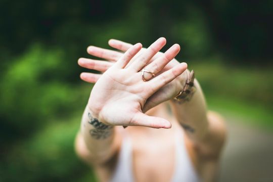 „No Comment“ ist auch ein Kommentar: In Krisen sollten Sie sich nicht verstecken, sondern richtig kommunizieren! „No Comment“ ist auch ein Kommentar: In Krisen sollten Sie sich nicht verstecken, sondern richtig kommunizieren!