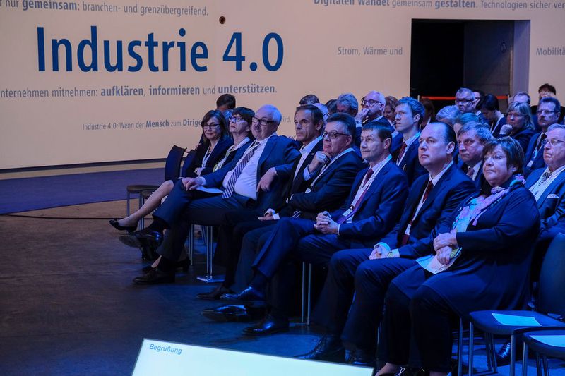 Weitere Impressionen vom ZVEI-Jahreskongress 2017 in Berlin. (ZVEI/Mark Bollhorst; Flickr; CC BY-NC 2.0)