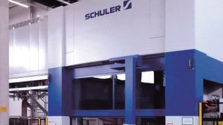 Mit der Servopresse von Schuler konnte Brüninghaus & Drissner die Ausbringungsleistung schon nach kurzer Zeit um 50 % steigern. (Bild: Schuler)