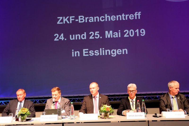 Das ZKF-Präsidium (v.l.n.r.) Detlev Thedens (Vizepräsident), Thomas Aukamm (Geschäftsführer), ZKF-Präsident Peter Börner, Uli Schäfer (Vizepräsident) und Claus Evels (Vizepräsident). (Klasing)