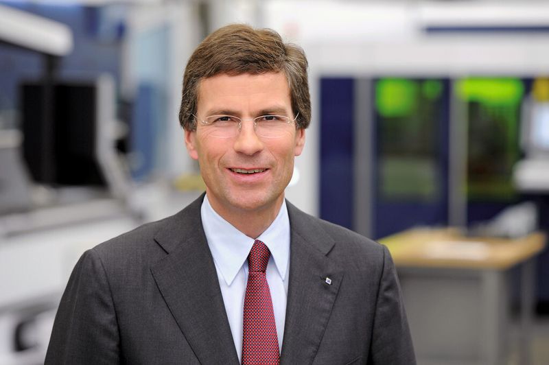 Dr.-Ing. Mathias Kammüller, geschäftsführender Gesellschafter der Trumpf GmbH + Co. KG, Ditzingen: „Im Gegensatz zu einer Stanzmaschine kann eine Lasermaschine jede beliebige Kontur schneiden.” (Bild: Trumpf)