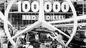Vom Vorreiter zum Massenphänomen: Mit dem 1954 eingeführten Mercedes 180 D in moderner Pontonform findet der Diesel auch bei Privatkunden viele Fans. Der 1,8 Liter-Dieselmotor mit 40 PS (29 kW) bringt es auf eine Leistung von 43 PS (32 kW). (Bild: Mercedes-Benz)
