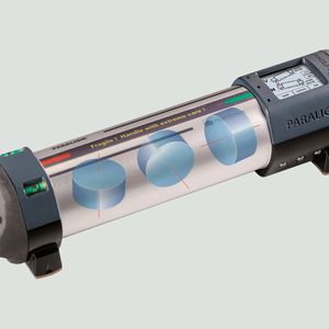 Bild 1: Das Messgerät basiert auf drei Ringlaserkreiseln, die – blau dargestellt – in den drei Hauptachsen angeordnet sind und durch interne Verrechnung Positionen im Raum exakt ermitteln können.