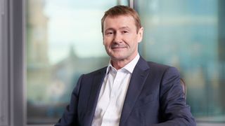 Die Gründung von MindSphere World ist ein weiterer wichtiger Schritt, um die weltweite Verbreitung des Ökosystems rund um MindSphere als offene IoT-Plattform zu fördern.“, sagte Klaus Helmrich, Mitglied des Vorstands der Siemens AG. (Siemens)