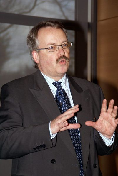 Um Global Maintenance drehte sich der Vortrag von Clemens Mittelviefhaus, Leiter Technische Betriebe bei Henkel. Bild: Frank Fladerer (Archiv: Vogel Business Media)